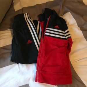 Boys Adidas Sweatsuit Sz 5